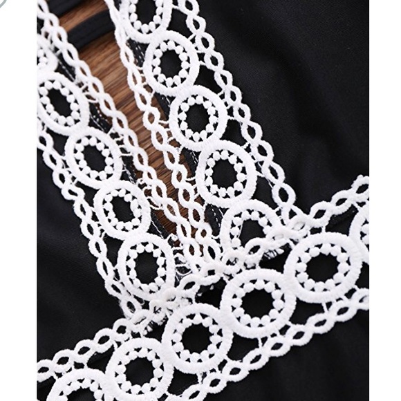 Black Plunging Neckline Lace Monokini - Picture 5 of 7